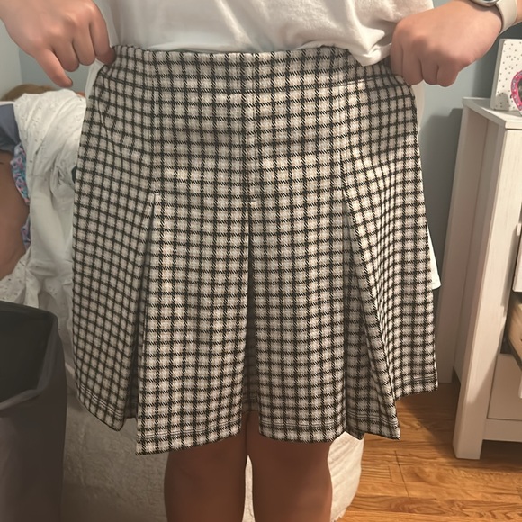plaid skirt never worn - Picture 3 of 3